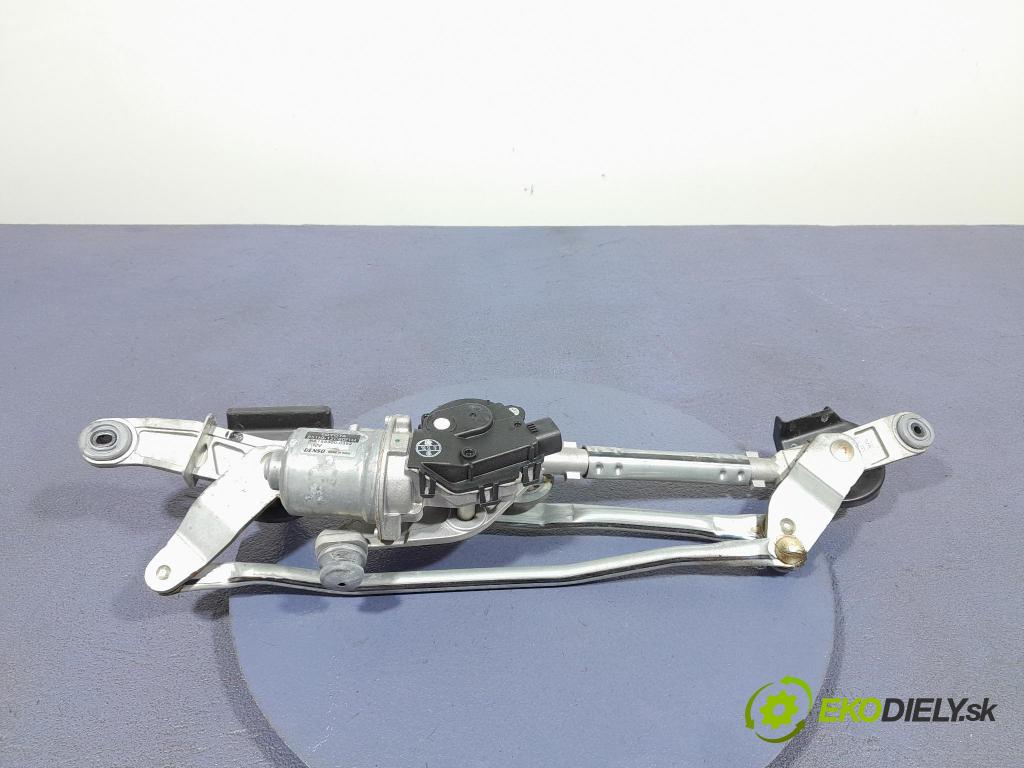 Toyota Corolla 2024 mechanismus motorek Stěrače: před