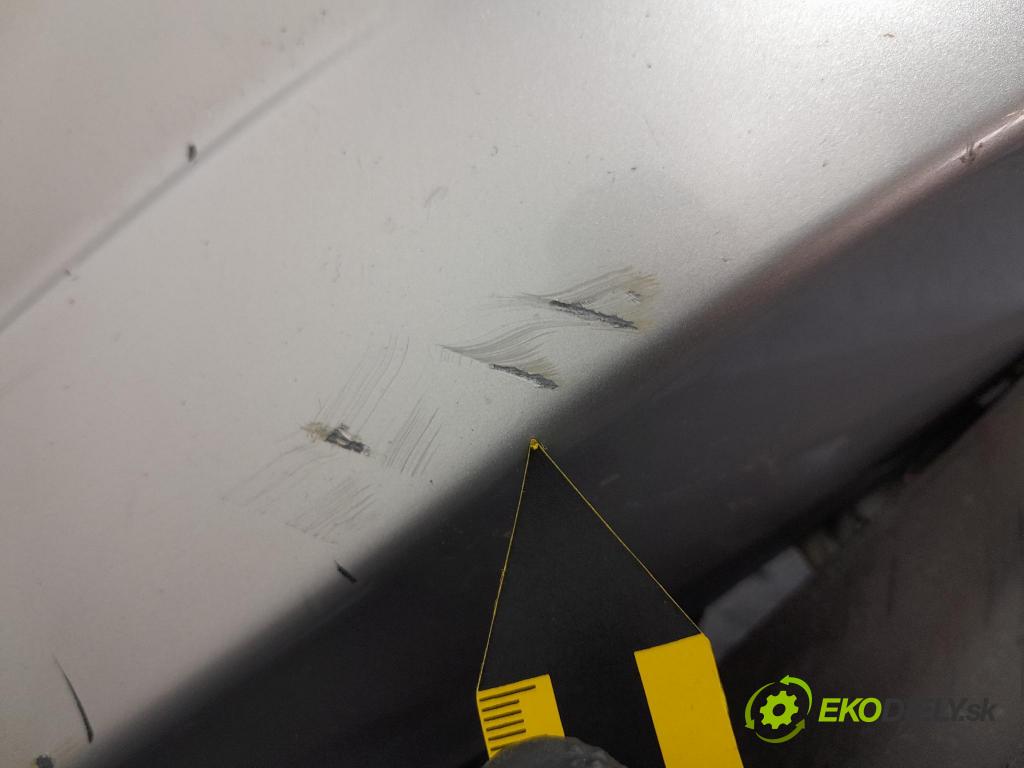 Opel Meriva 2008 nárazník před