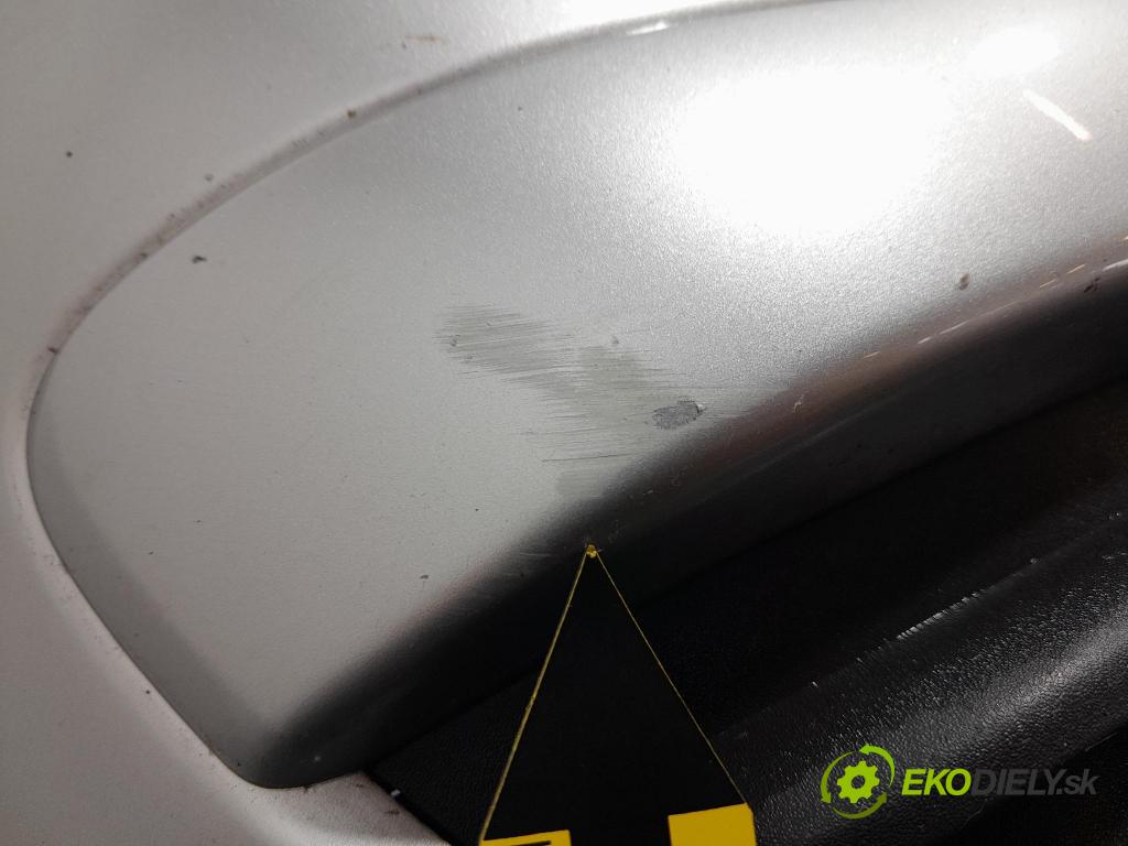 Opel Meriva 2008 nárazník před