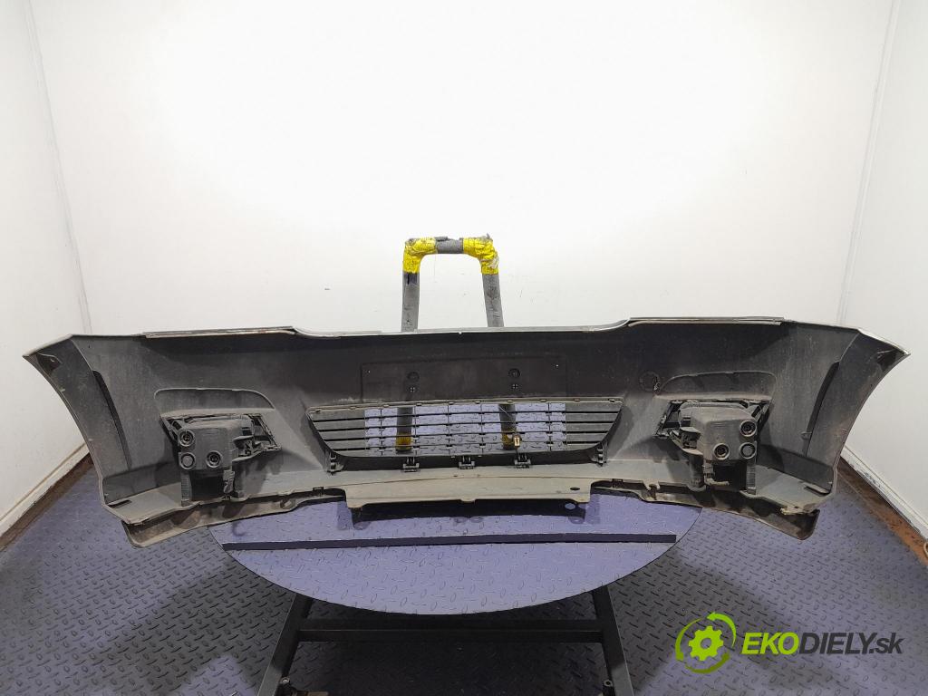 Opel Meriva 2008 nárazník před