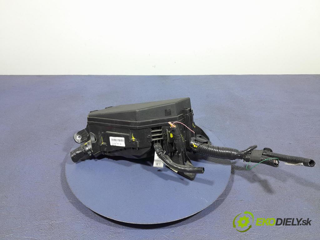 Toyota Corolla 2024 skrinka Poistky: 82662-02L90