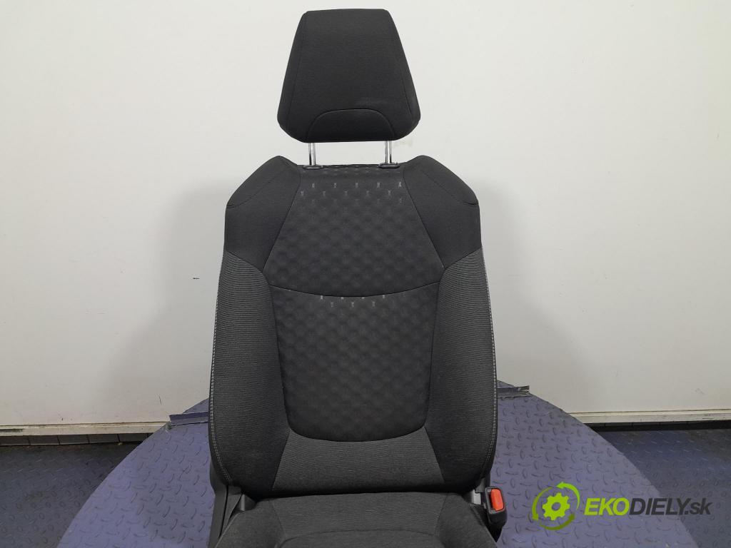 Toyota Corolla 2024 Sedačka spolujazdca