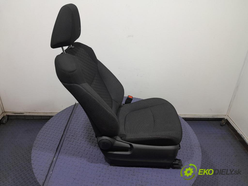Toyota Corolla 2024 Sedačka spolujazdca
