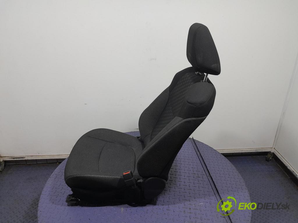Toyota Corolla 2024 Sedačka spolujazdca