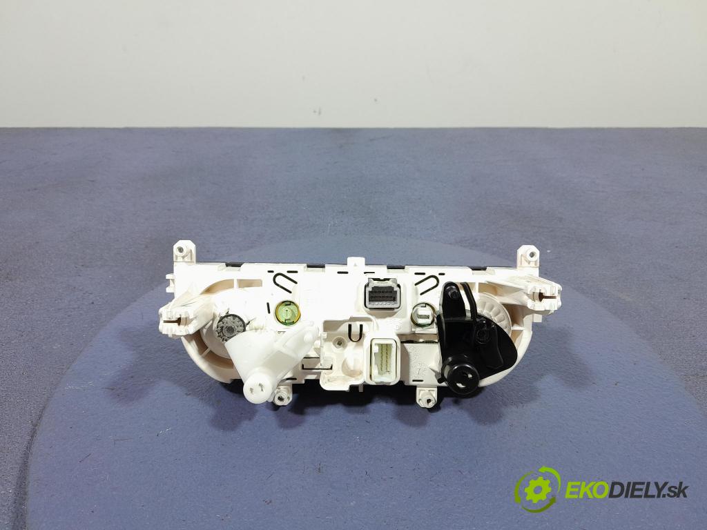 Renault Captur 2015 prepínač Klimatizácia: Prúd vzduchu: 5R5841100