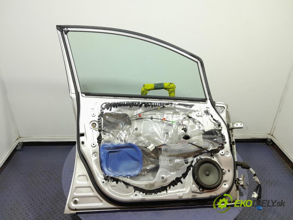 Toyota Auris 2007 dveře před Vlevo, odjet: 