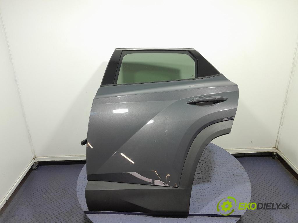 Hyundai Tucson 2024 dvere zad Vľavo: