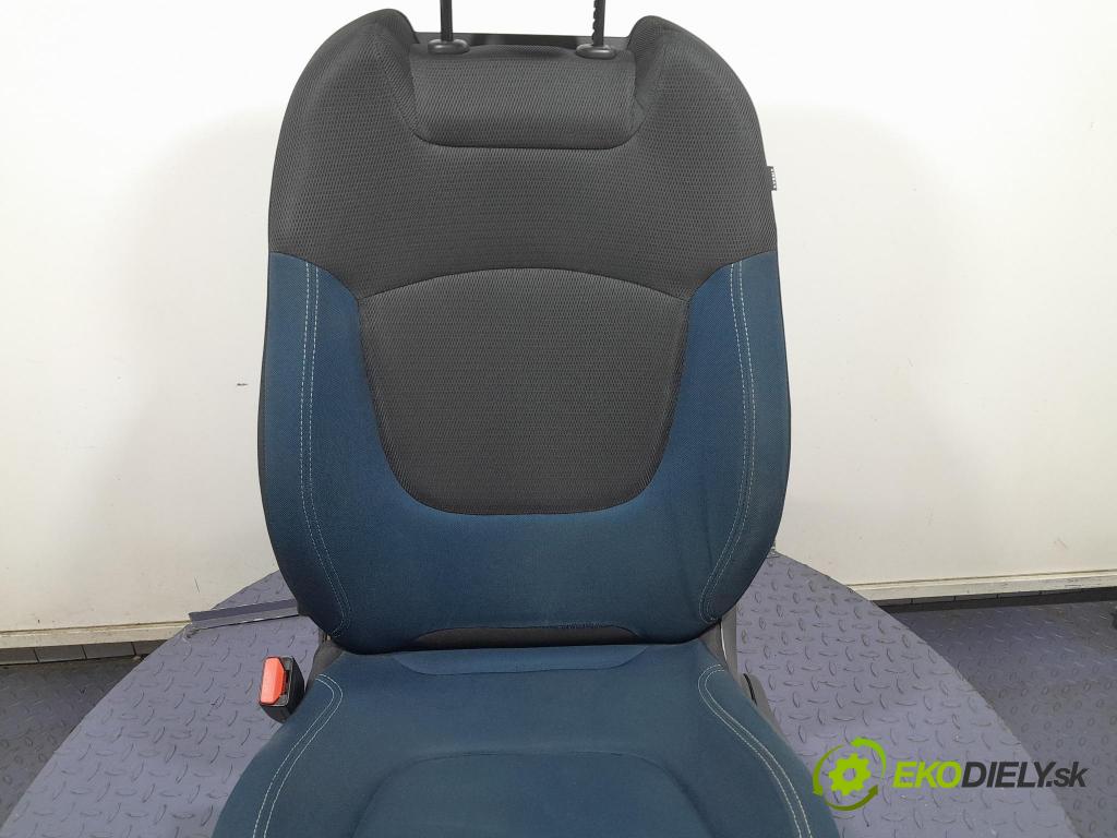 Renault Captur 2015 Sedačka Ovládače: