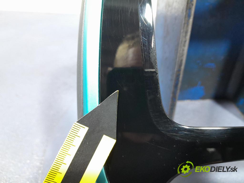 Renault Captur 2015 kryt Plast: Interiéry: 682705384R