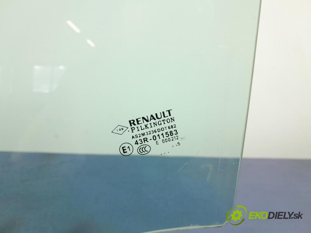 Renault Captur 2015 sklo dvere Predné ľavá