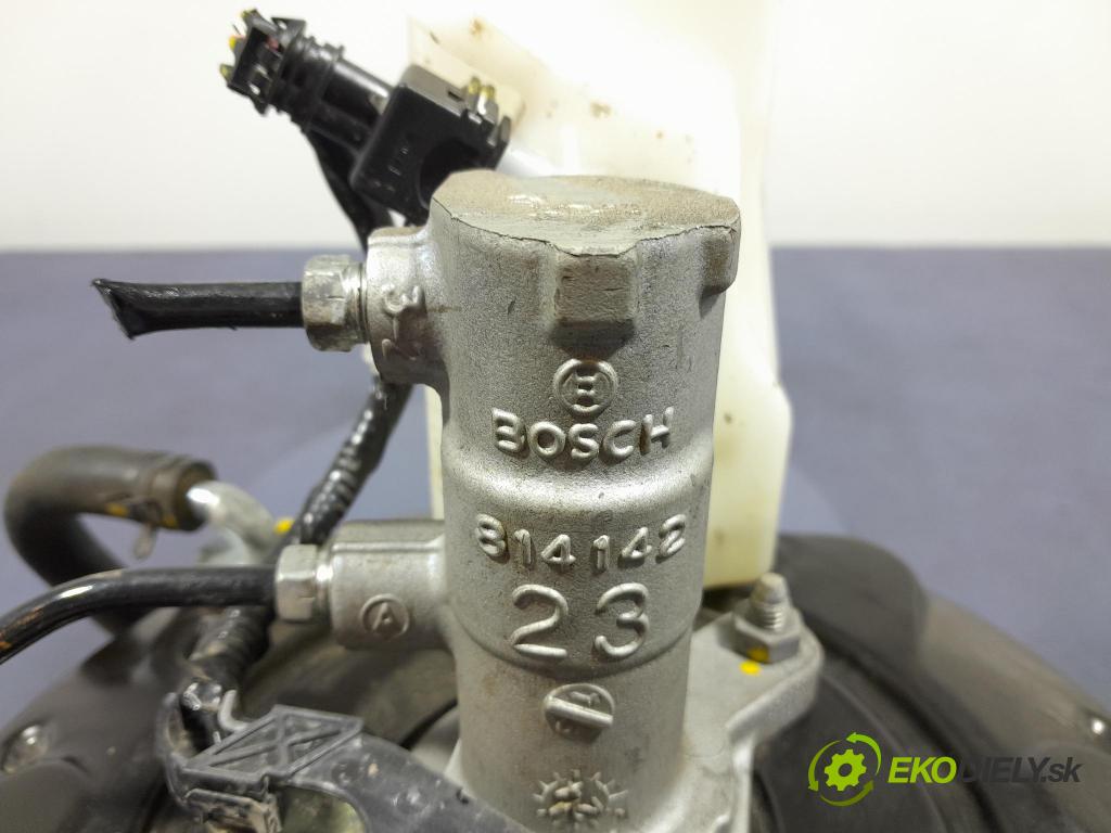 Toyota Corolla 2024 servo Brzdní: 47200-02Q60-B