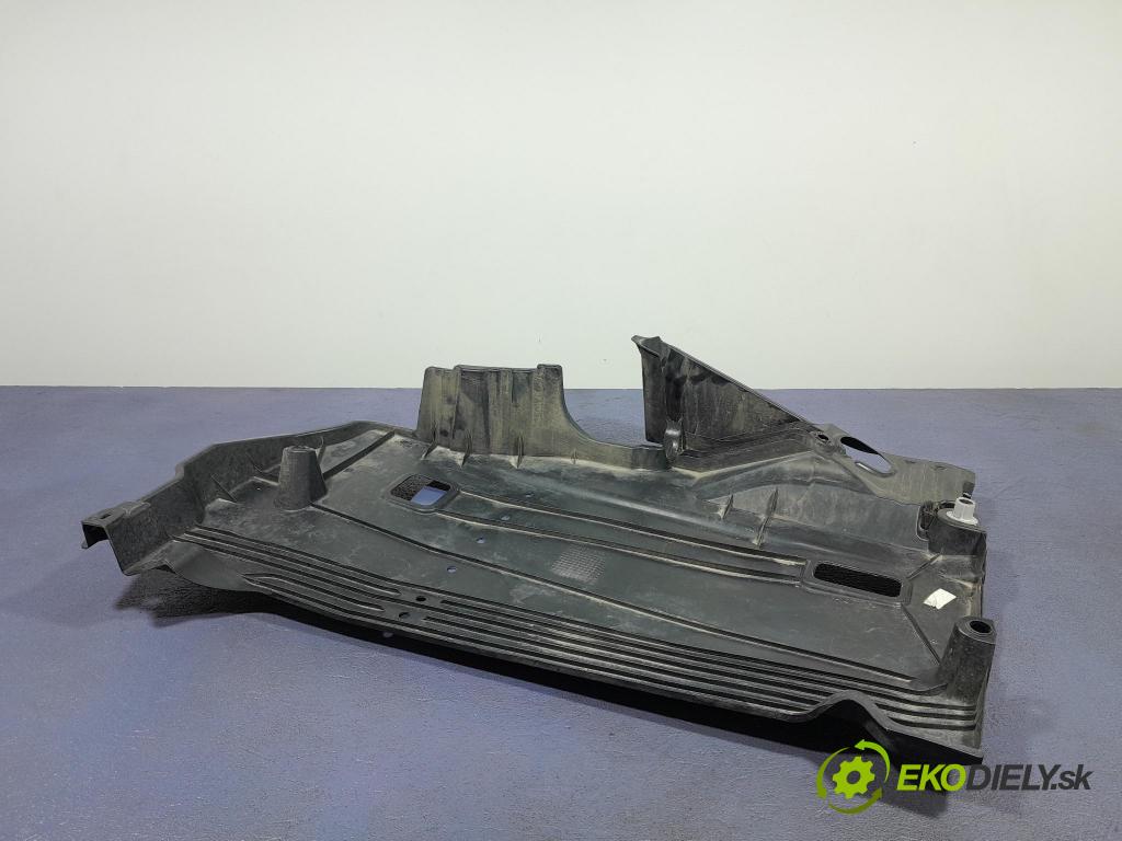 Toyota Corolla 2024 kryt Plast: podvozek: 57628-02170