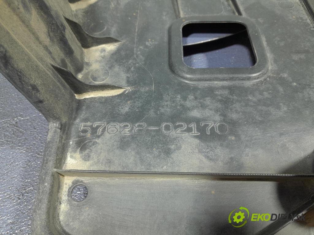 Toyota Corolla 2024 kryt Plast: podvozek: 57628-02170