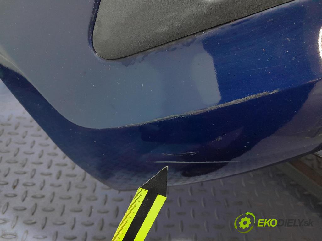 Ford Focus 2008 nárazník před