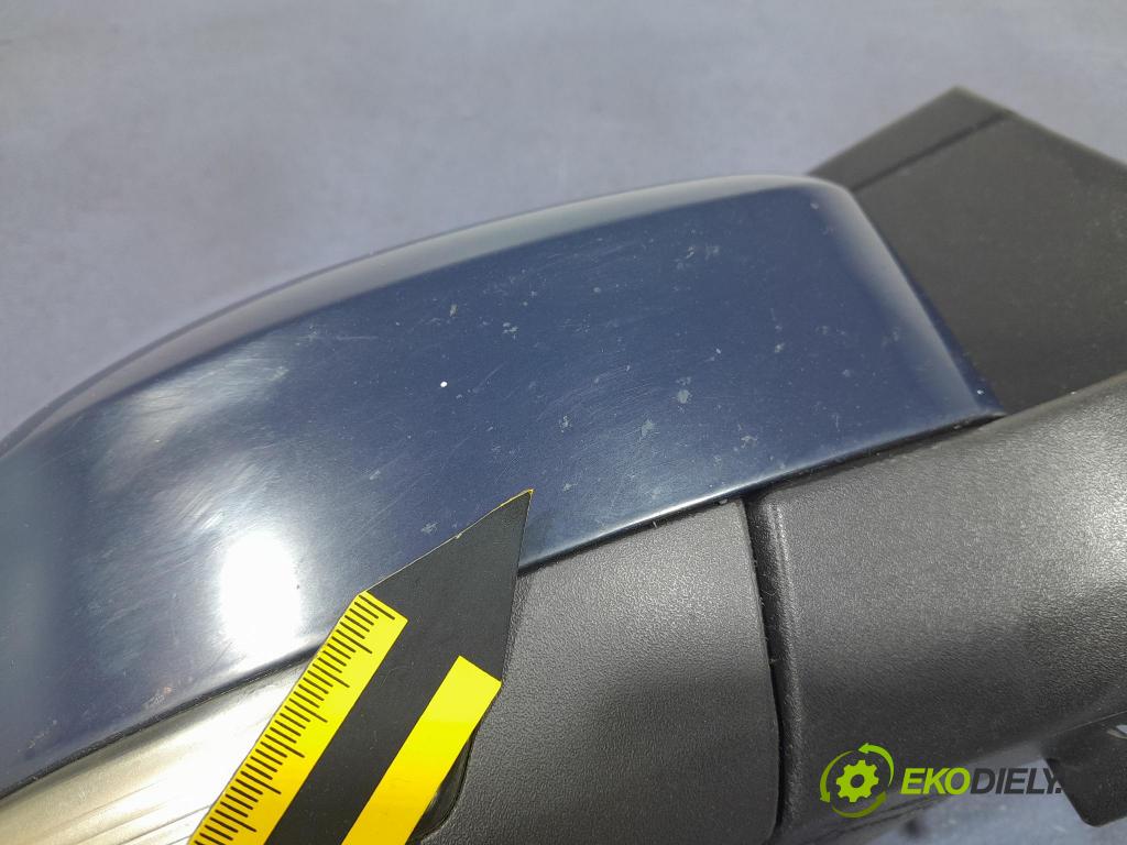 Ford Focus 2008 zpětné zrcátko prave