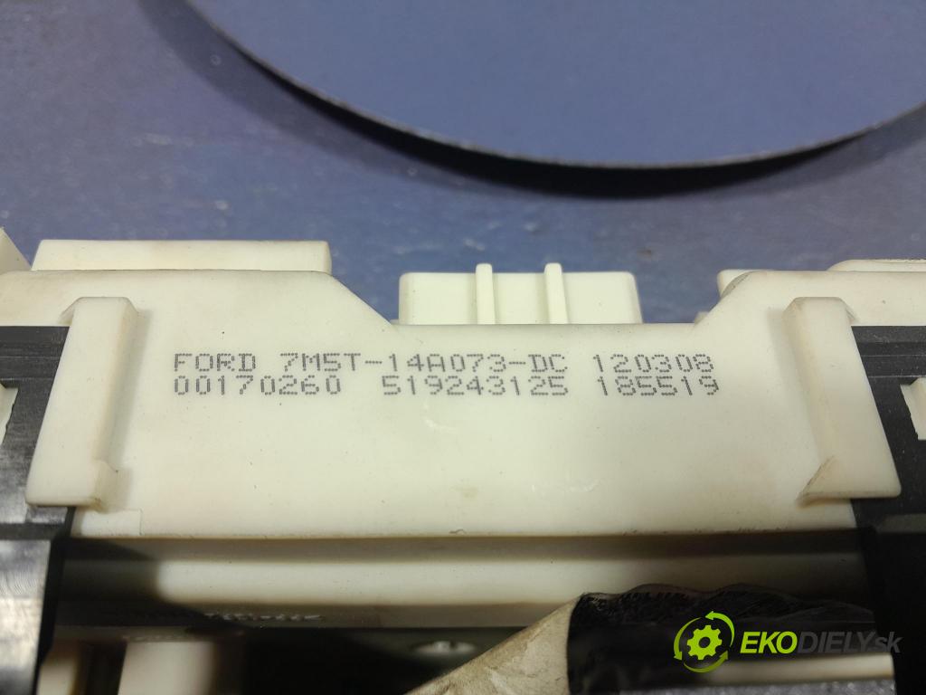 Ford Focus 2008 skrinka Poistky: 7M5T-14A073-DC