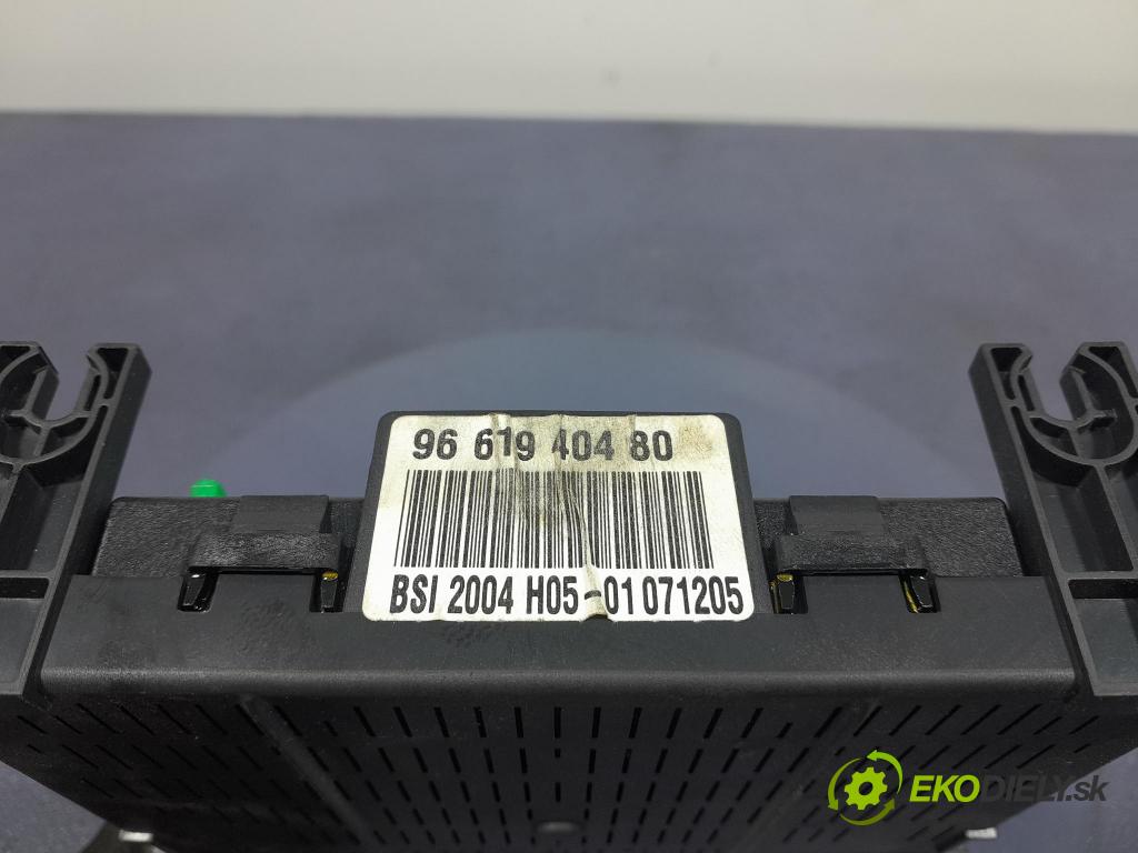 Citroen C4 2005 skrinka Poistky: 9661940480
