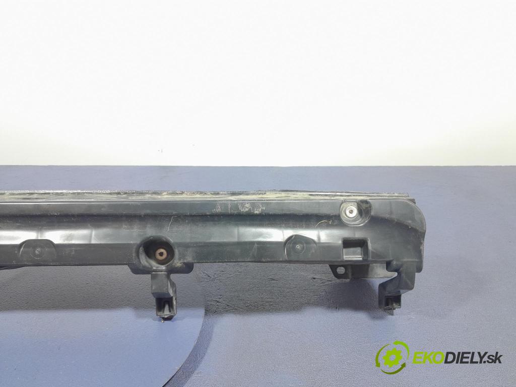 Renault Captur 2015 výstuha narazník zad