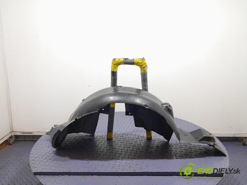 Renault Captur 2015 Blatník: plastický: zad 767485416R
