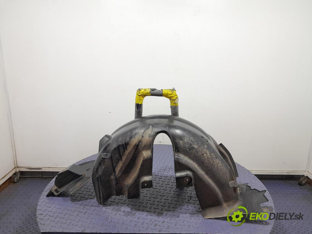 Renault Captur 2015 Blatník: plastický: zad 767485416R