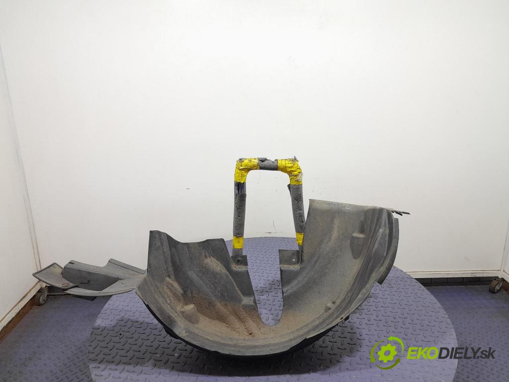 Renault Captur 2015 Blatník: plastický: zad 767485416R