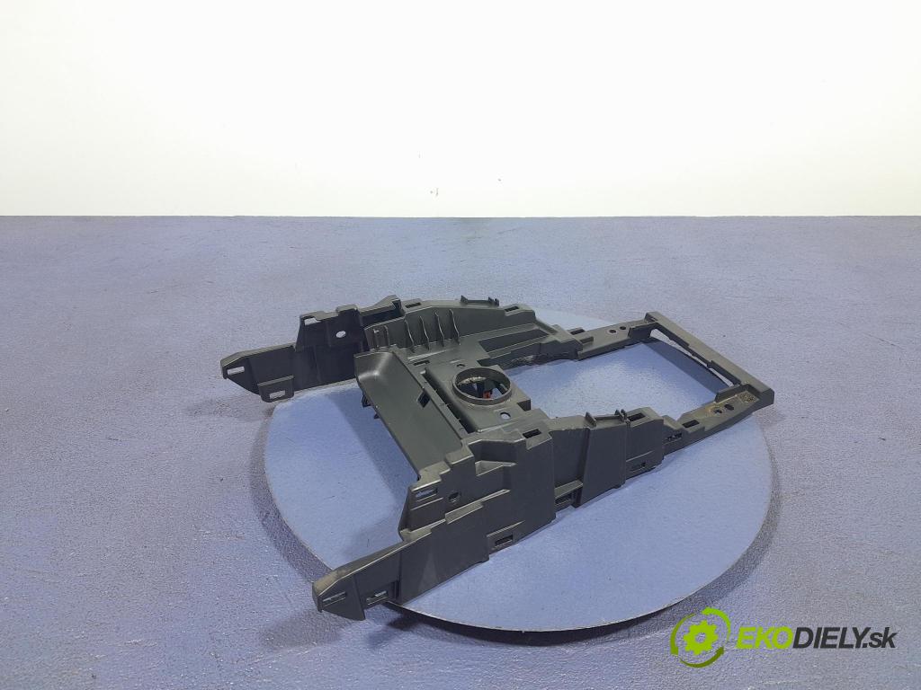 Mitsubishi Asx 2019 kryt Plast: Interiéry: 8011C161