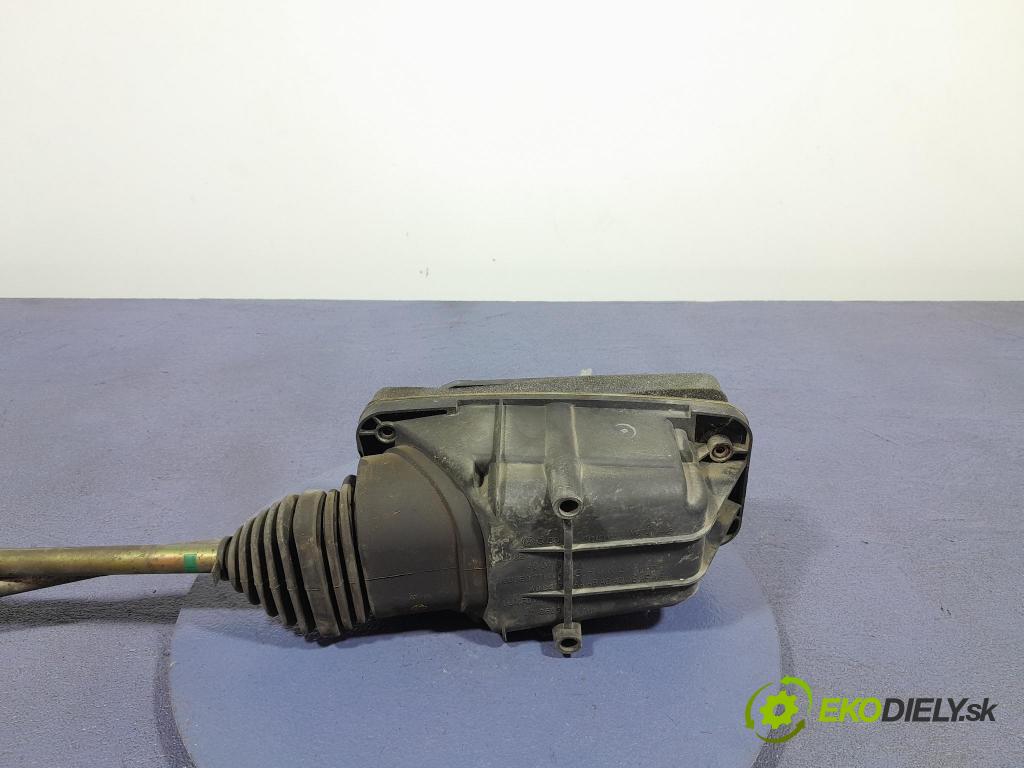 Audi A6 2005 Páka: Zmeny: 8E0711025