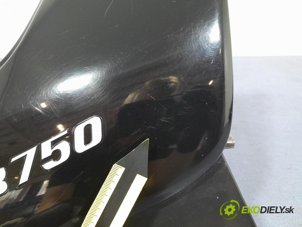 Honda CB 1995 kryt Plast: podvozek: 83600-MW3-6700