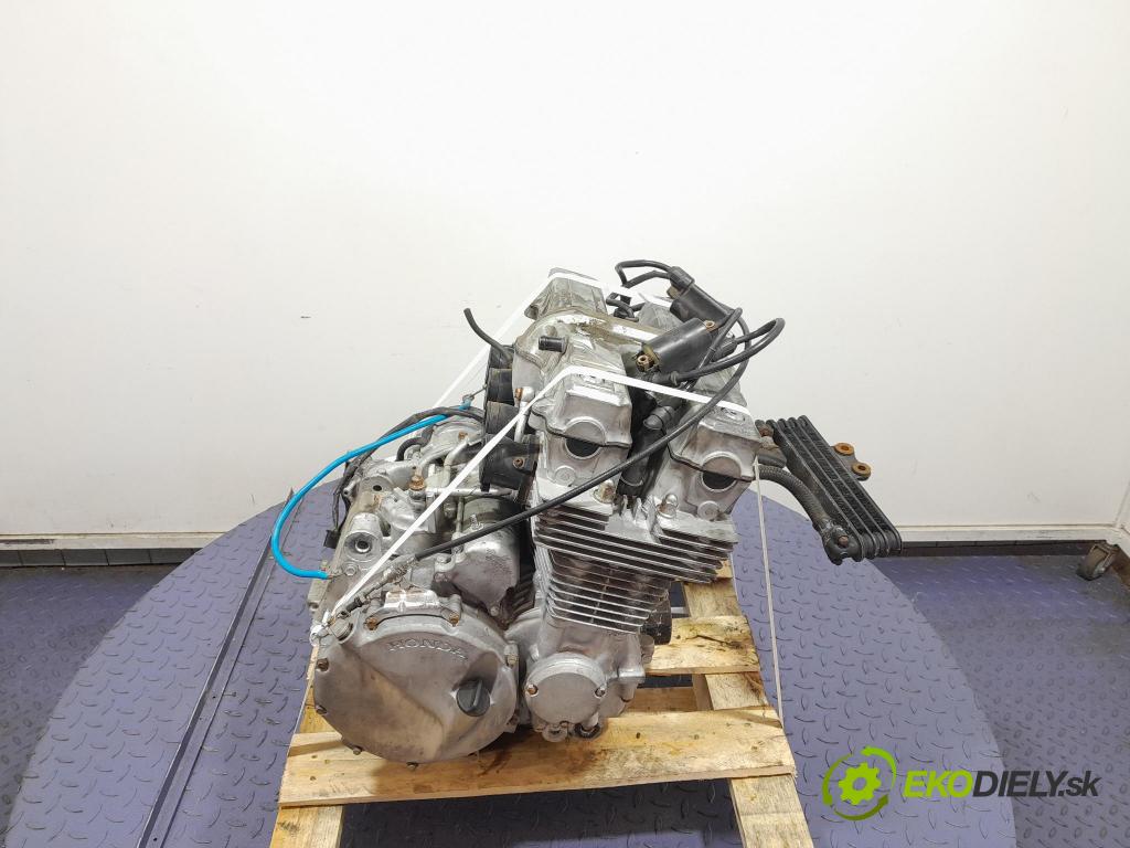 Honda CB 1995 motor Benzín: RC38E