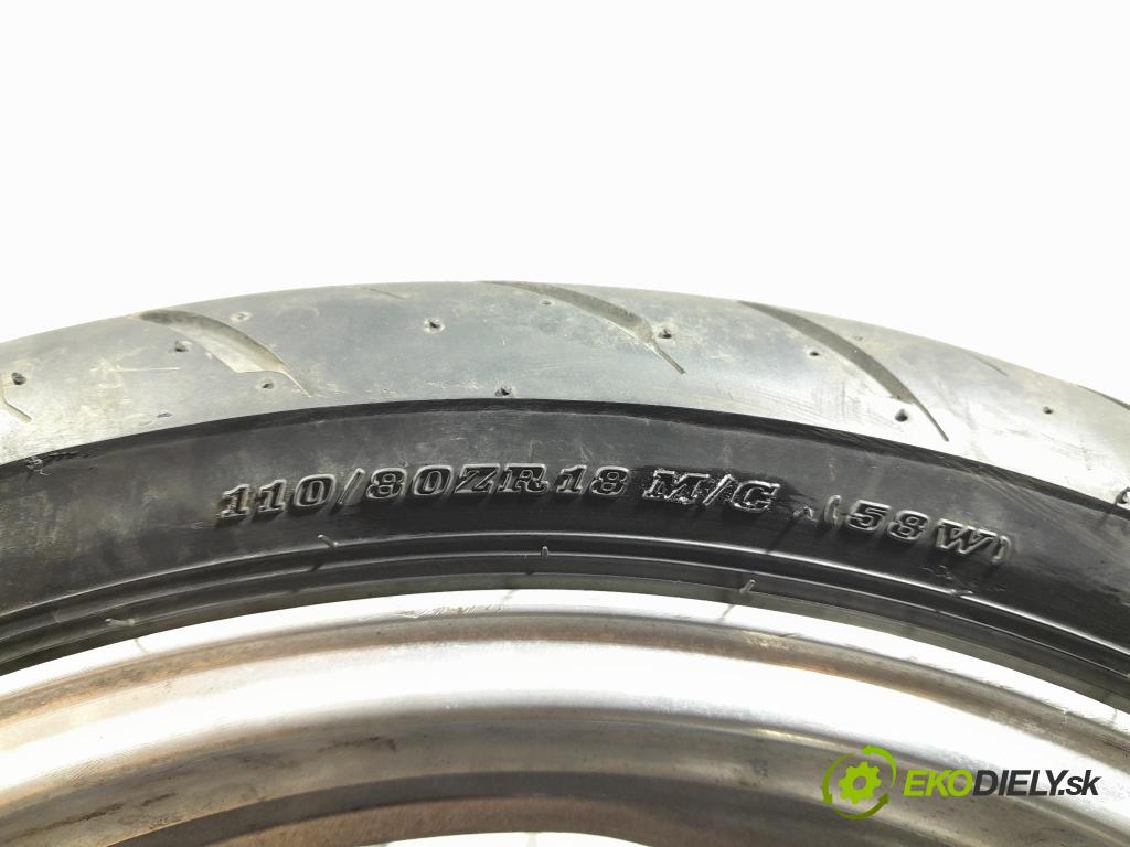 Honda CB 1995 Ráfky Hlinikové: Pneumatiky