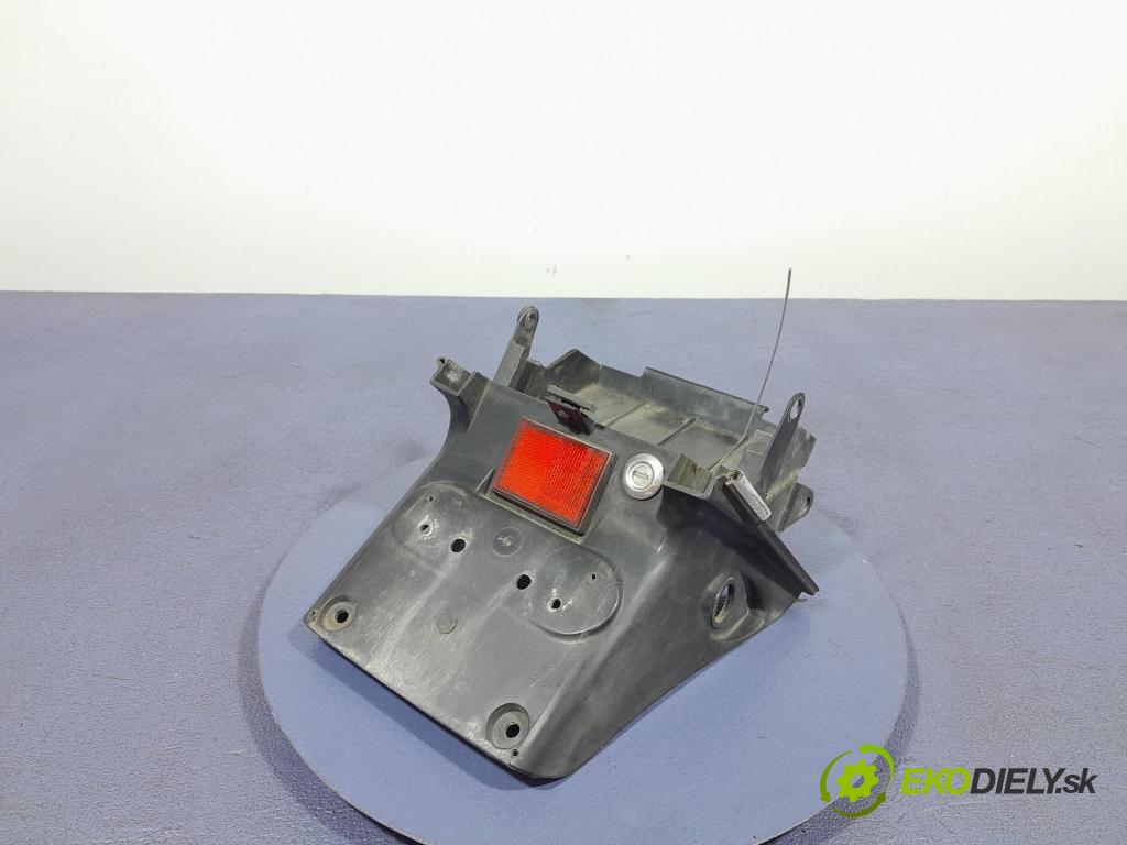 Honda CB 1995 zaslepka: zad 80100-MS9-0100