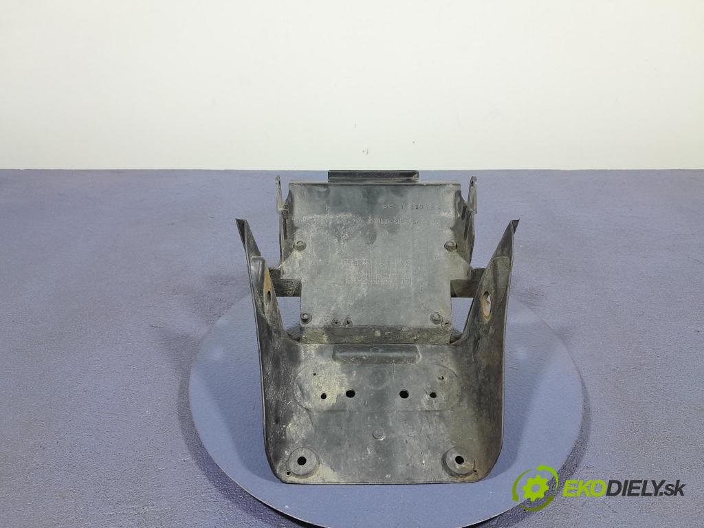 Honda CB 1995 zaslepka: zad 80100-MS9-0100