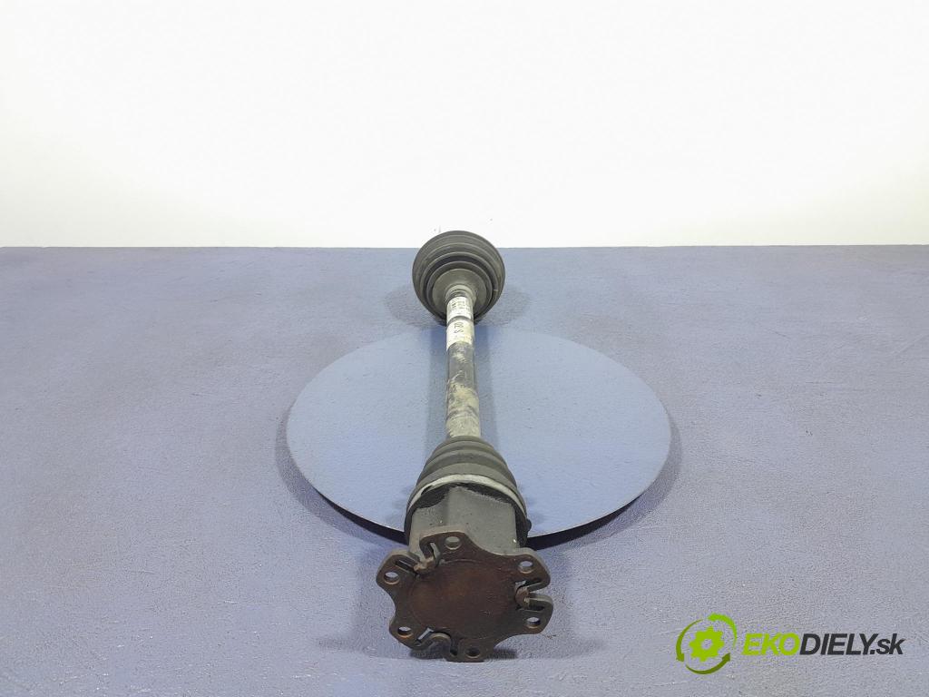 Audi A6 2005 poloos Prava: Predné 4F0407272K