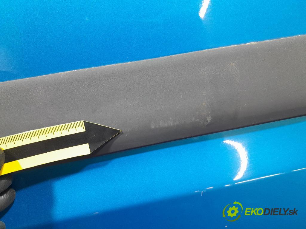Suzuki Alto 2010 dveře Zad: Vlevo, odjet: