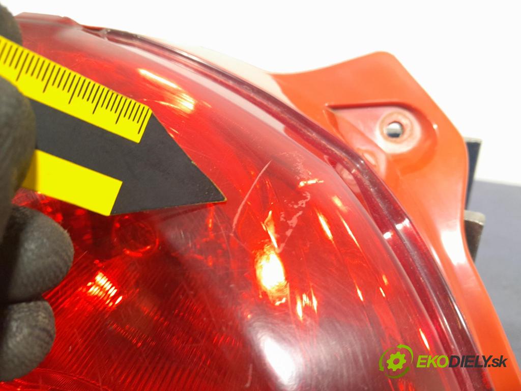 Suzuki Alto 2010 svetlo / reflektor zad ľavá Vonkajsia: