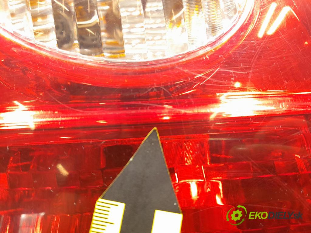 Suzuki Alto 2010 svetlo / reflektor zad ľavá Vonkajsia:
