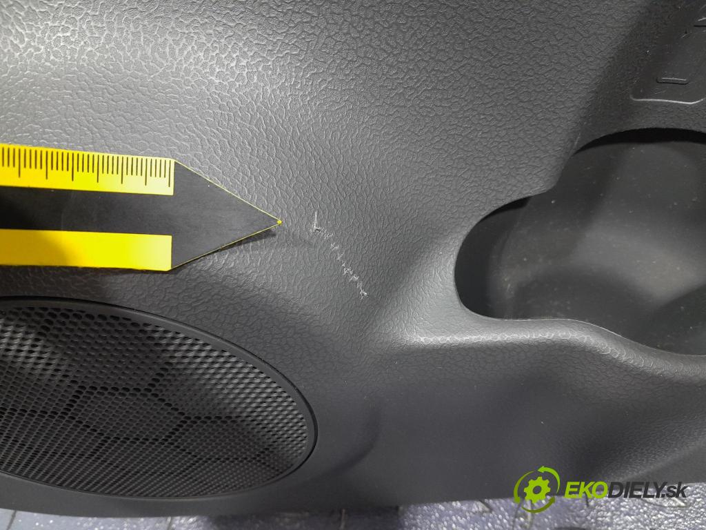 Suzuki Alto 2010 Tapacír: dveře Zad: Práva: