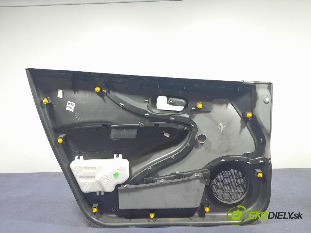 Suzuki Alto 2010 Tapacír: dveře před Práva: