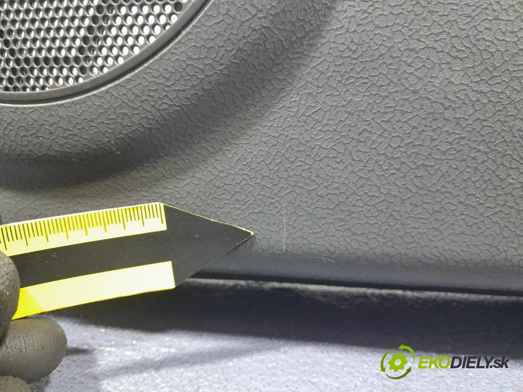 Suzuki Alto 2010 Tapacír: dveře před Práva:
