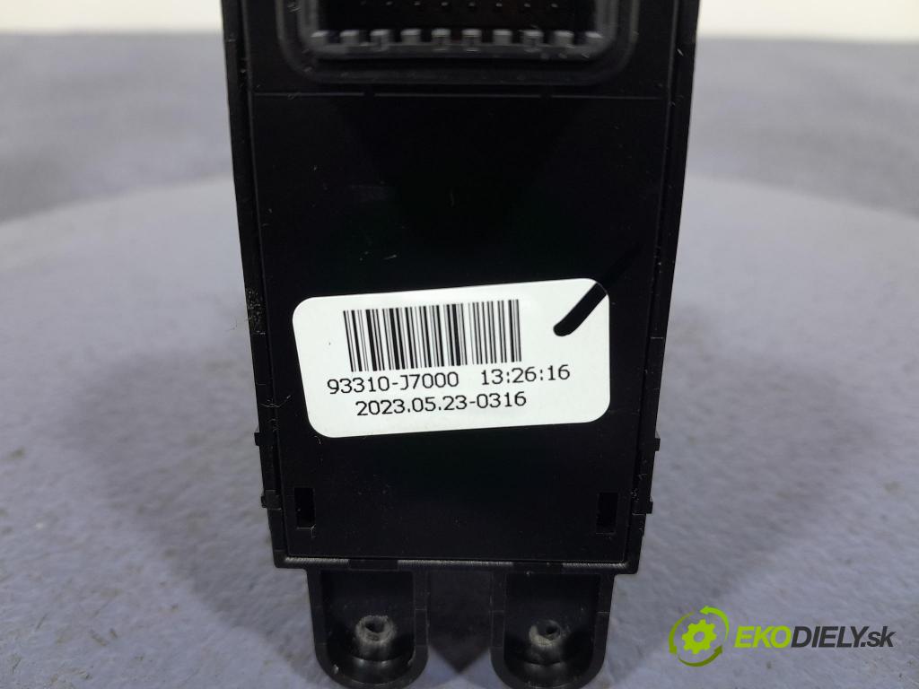Kia Ceed 2023 Přepínač Brzda: Manuál 93310-J7000