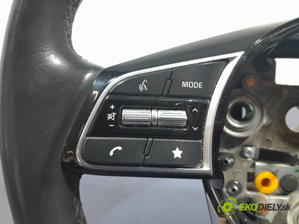 Kia Ceed 2023 volant J7HT0SA1