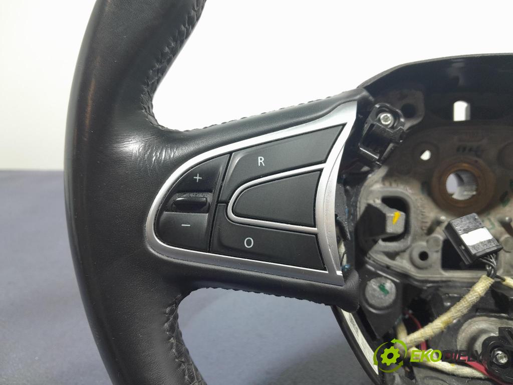 Renault Megane 2017 volant 484003952R