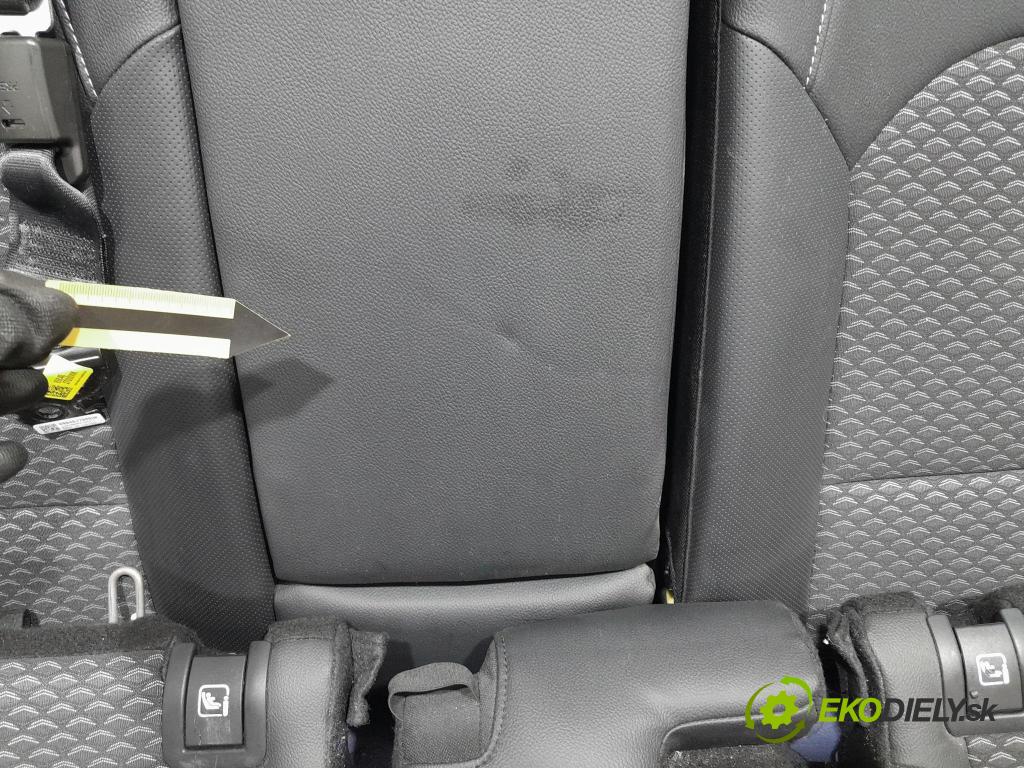 Kia Ceed 2023 sedačke: Soubor.