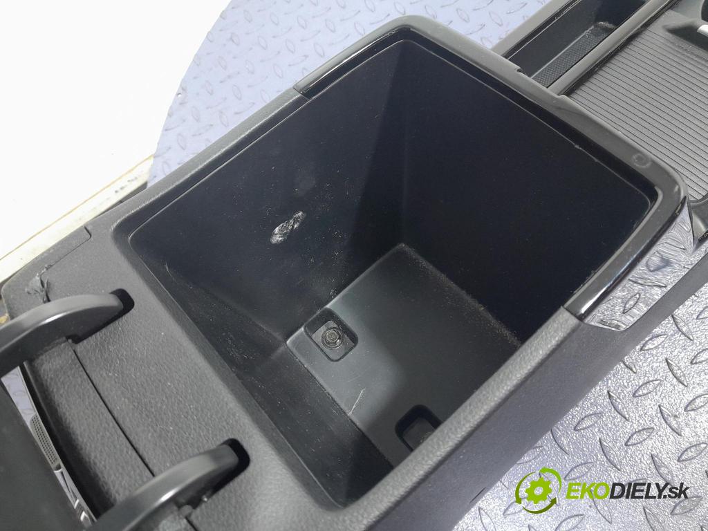 Kia Ceed 2023 Tunel: Střední: