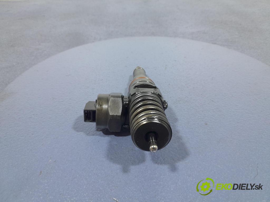 Vw Passat 2001 vstrek 038130073AA