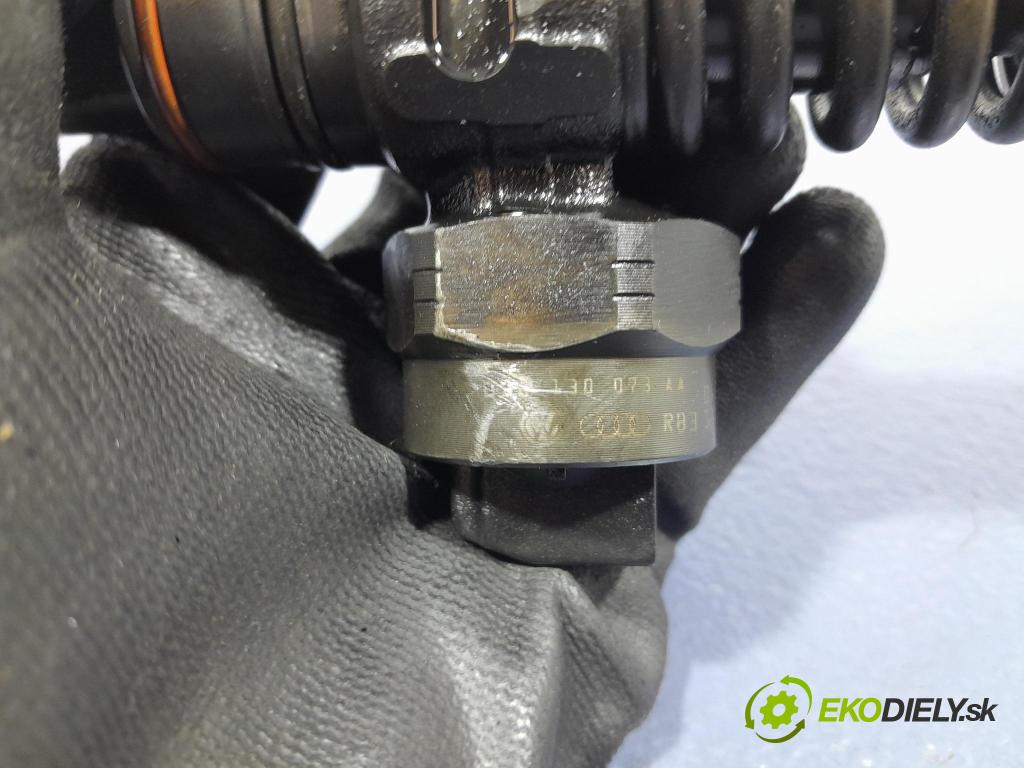 Vw Passat 2001 vstrek 038130073AA