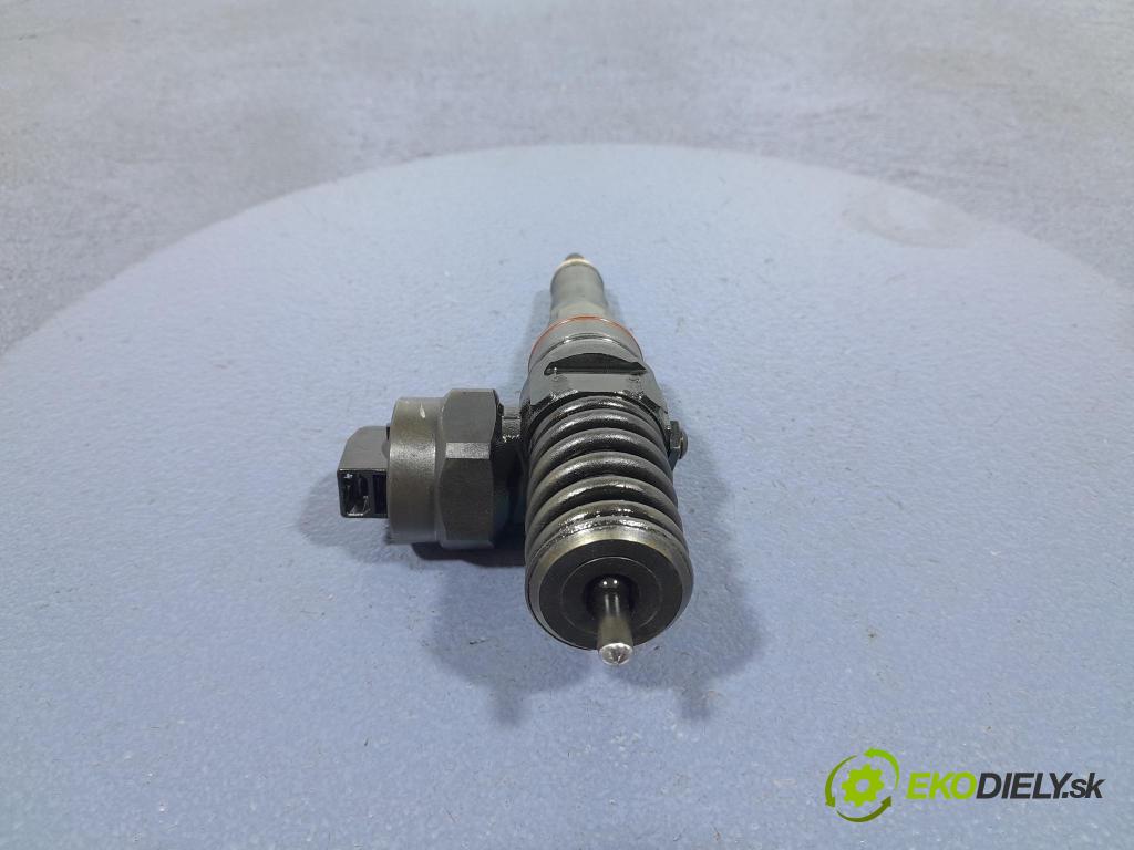 Vw Passat 2001 vstrek 038130073AA