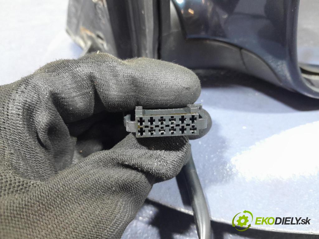 Vw Passat 2004 zrkadlo pravé