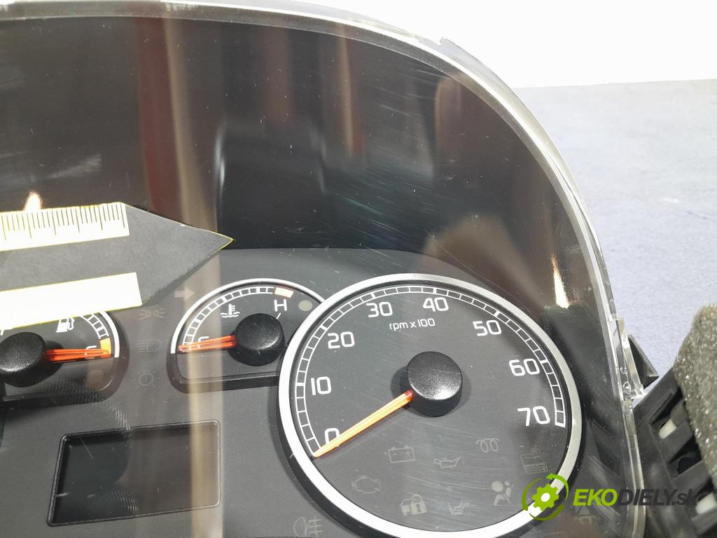 Fiat Punto 2010 prístrojovka/ budíky 51873179