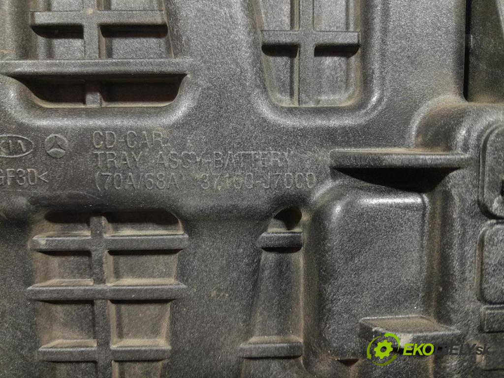 Kia Ceed 2023 Základ: Akumulatora: 37150-J7000